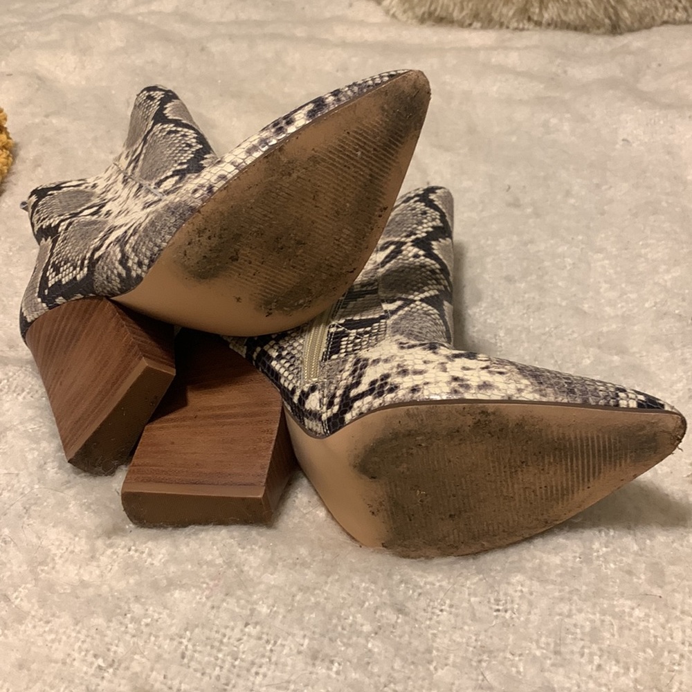 Snakeskin Bootie - Picture 5 of 6